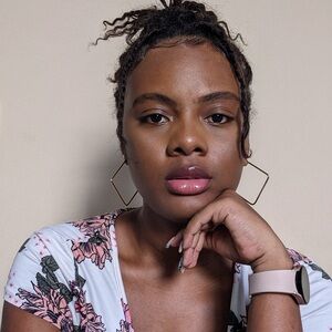 Meet your Posher, Niza